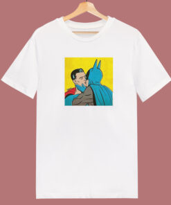 Batman And Superman Kissing T Shirt Style 1