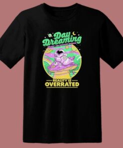 Daydream Astronaut Graphic T Shirt Style