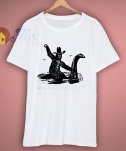 Hilarious Loch Ness Monster Really Vintage T-Shirt 1 Hilarious Loch Ness Monster Really Vintage T Shirt 3