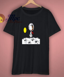 Peanuts Snoopy Moon Astronaut T Shirt 1