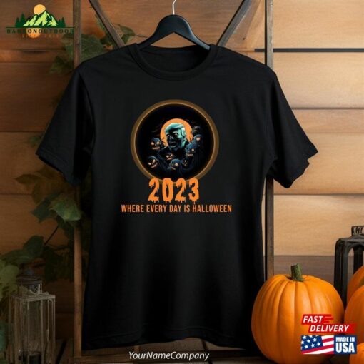 2023 Halloween No Tricks Just Treats T-Shirt Unisex