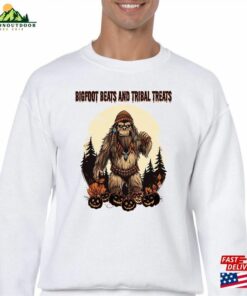 Bigfoot Beats And Tribal Treat Native American Funny Halloween Costumes 2023 Pride Indigenous Creepy Pumkin T Shirt Unisex Hoodie 3
