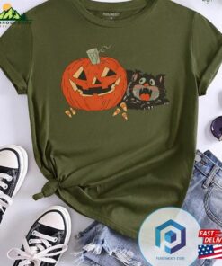 Black Cat Scared By Carved Pumpkin’s Evil Smile T-Shirt Halloween Sweatshirt Unisex Hoodie