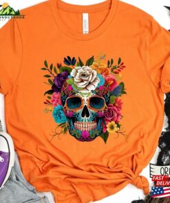 Bloom Skull Shirt Halloween 2023 Floral Boho Graphic Tee Sweatshirt Hoodie