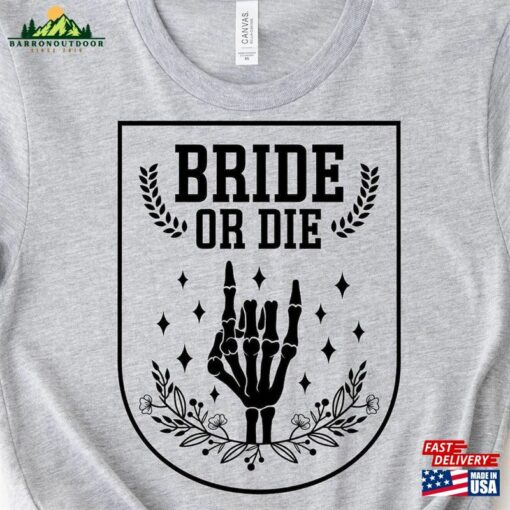 Bride Or Die Halloween Shirt Retro Spooky Bachelorette Skeleton Hoodie Unisex