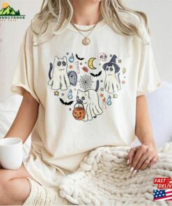 Comfort Colors® Cute Cats Halloween Shirt Ghost Witch T-Shirt Classic