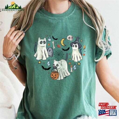 Comfort Colors® Cute Cats Halloween Shirt Ghost Witch T-Shirt Classic