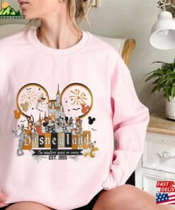Comfort Colors(r) Disneyland Halloween Family Sweatshirts Sweatshirt Magic Kingdom Classic 3