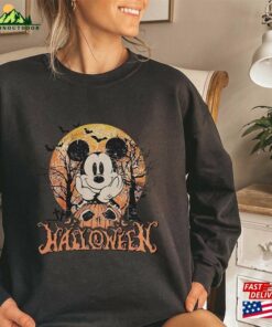 Comfort Colors(r) Mickey Halloween Sweatshirt Disneyworld Disney T Shirt Hoodie 3
