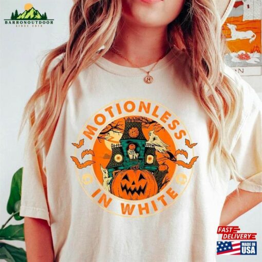 Comfort Colors® Motionless In White Shirt Pumpkin Halloween Sweatshirt T-Shirt