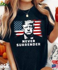 Comfort Colors® Trump Mugshot 2023 Shirt Never Surrender Sweatshirt T-Shirt