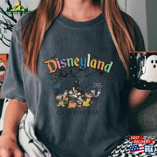 Comfort Colors® Vintage Disneyland Est 1955 Halloween Shirt Disney Retro Pumpkin Mickey Hoodie T-Shirt