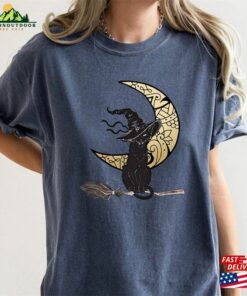 Comfort Colors® Witch Cat Halloween Shirt Black Unisex T-Shirt