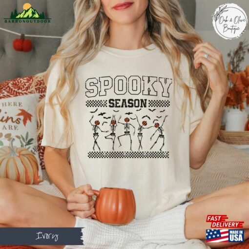 Comfort Colors Halloween Dancing Skeleton T-Shirt Spooky Season Tee Vintage Pumpkin For Her Sweatshirt Classic