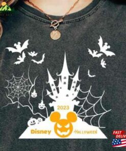 Comfort Colors Love Halloween Shirt Funny Tee Castle 2023 Unisex Hoodie