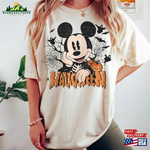 Comfort Colors Vintage Mickey Halloween Shirt Retro Disney Disneyland Hoodie Unisex