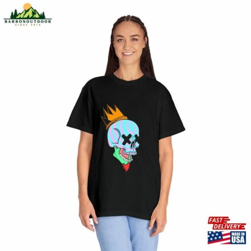 Crowned Skull Tshirt Halloween Sweatshirt Classic