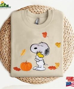 Cute Fall Snoopy Sweatshirt Halloween Unisex Autumn Leaves Pumpkin T-Shirt