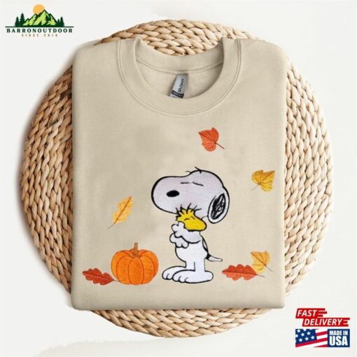 Cute Fall Snoopy Sweatshirt Halloween Unisex Autumn Leaves Pumpkin T-Shirt