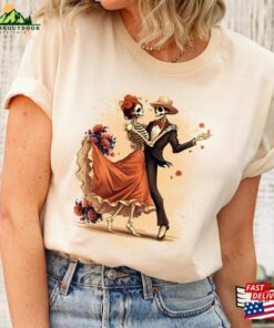 Dancing Skeleton Shirt Dia De Los Muertos 2023 Floral Skull Tshirt Hoodie Classic