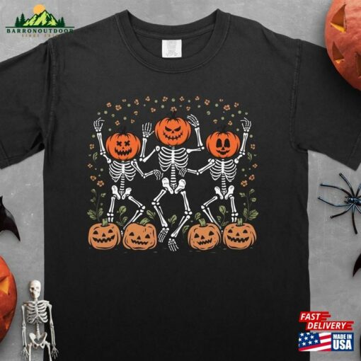 Dancing Skeleton T-Shirt 2023 Halloween Tee Spooky Unisex Sweatshirt