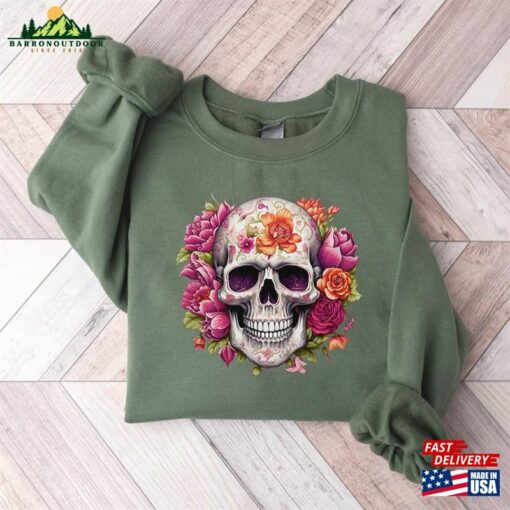 Dia De Los Muertos Sweatshirt Skeleton And Roses Day Of The Dead Celebration Classic T-Shirt