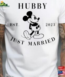 Disney 2023 Hubby Wifey Matching Shirt Sweatshirt Classic