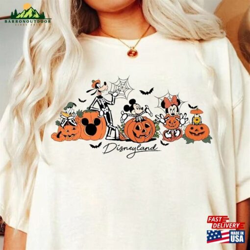 Disneyland Halloween Shirt Vintage Mickey Unisex T-Shirt