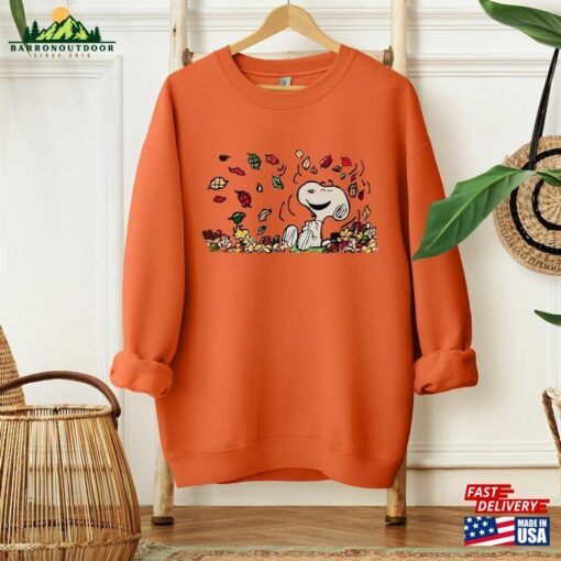 Fall Snoopy Sweatshirt Shirt Halloween Unisex Classic T-Shirt