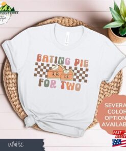 Fall Thanksgiving Eating Pie For Two T-Shirt Retro Pregnancy Shirt Vintage Maternity Sweatshirt