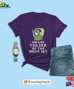 Frozen Couples Shirt Shes My Yielder Of The Night Sky Classic Sweatshirt 3