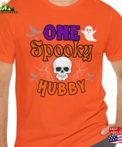 Funny Aviator Skull Spooky Hubby T-Shirt One Husband Tee Era Unisex Classic