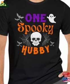 Funny Aviator Skull Spooky Hubby T-Shirt One Husband Tee Era Unisex Classic