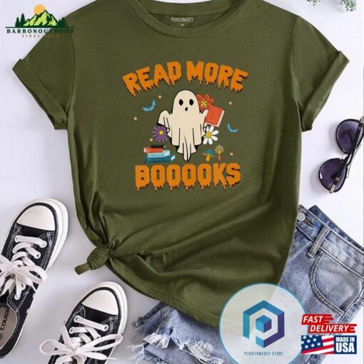 Funny Teacher Halloween Ghost Read More Books Cute T-Shirt Sweatshirt Sweater Unisex Hoodie