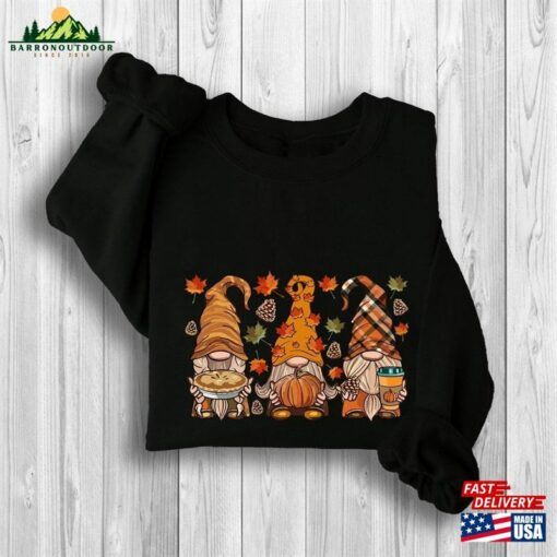 Gnomes Halloween Sweatshirt Unisex T-Shirt