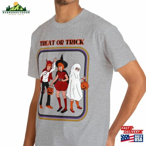 Halloween 2023 Treat Or Trick Retro Comics Spooky Gift T-Shirt Hoodie