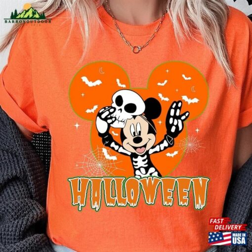 Halloween Disney Family Shirt 2023 Mickey And Friends Disneyland Classic Hoodie