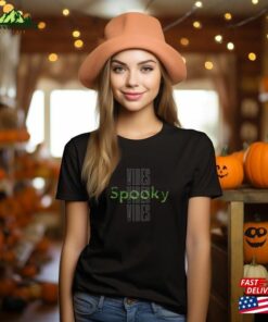 Halloween Party Shirt Comfort Color Design Sweatshirt Classic