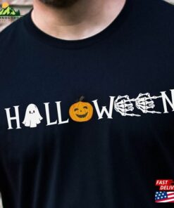 Halloween Shirt For Men Statement T-Shirt With Pumpkin Ghost And Skeleton Hands Hoodie Halloween Shirt For Men Statement T-Shirt With Pumpkin Ghost And Skeleton Hands Hoodie