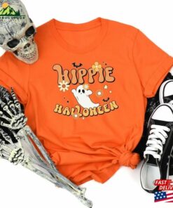 Halloween Ghost Shirt Hippie Retro Groovy T-Shirt Sweatshirt