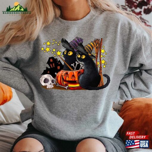 Halloween Sweatshirt Cat Ghost Shirt Classic T-Shirt