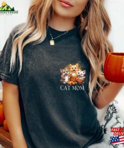 Halloween Sweatshirt Cat Mom Ghost T-Shirt Classic Halloween Sweatshirt Cat Mom Ghost T-Shirt Classic