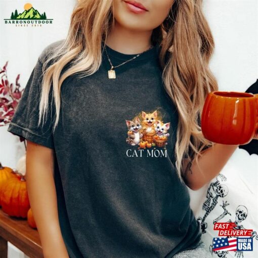 Halloween Sweatshirt Cat Mom Ghost T-Shirt Classic