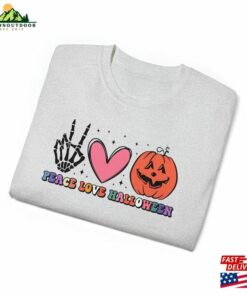 Halloween T-Shirt Unisex Fashion Classic Fit Hoodie