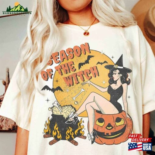 Halloween Witch Season Comfort Colors Graphic Shirt Retro Spooky Tee T-Shirt Unisex