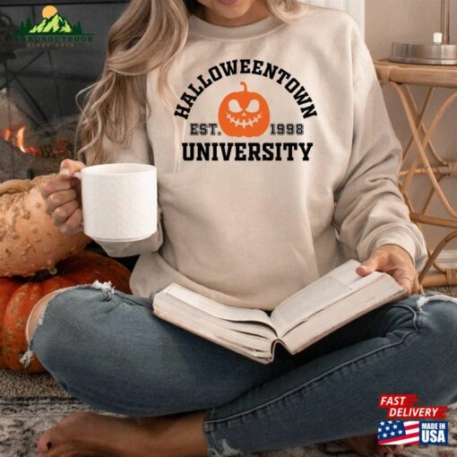 Halloweentown University Est 1998 Sweatshirt Classic T-Shirt