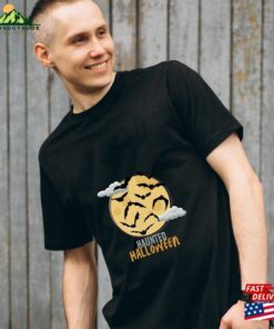 Haunted Halloween Unisex Tee Tshirt Ghost Bat 2023 Happy Hoodie Classic Haunted Halloween Unisex Tee Tshirt Ghost Bat 2023 Happy Hoodie Classic