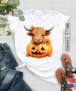 Highland Cow In Pumpkin Shirt Halloween Shirts Cute And Pumpkins Fall T-Shirt Party Classic Sweatshirt 3 Highland Cow In Pumpkin Shirt Halloween Shirts Cute And Pumpkins Fall T Shirt Party Classic Sweatshirt 4