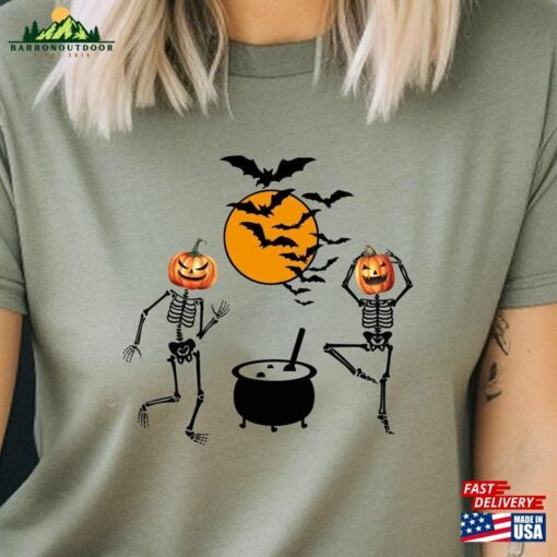 Hippie Ghouls Dancing Skeleton Tee Retro Halloween Crewneck T-Shirt Vintage Fall Classic