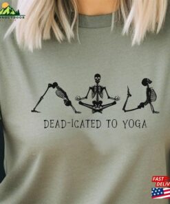 Hippie Yoga Skeleton T-Shirt Retro Halloween Crewneck Sarcastic Vintage Fall Tee Hoodie Hippie Yoga Skeleton T-Shirt Retro Halloween Crewneck Sarcastic Vintage Fall Tee Hoodie